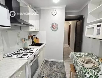 4-комнатная квартира, этаж 3 из 5, 80 м², миниатюра 7