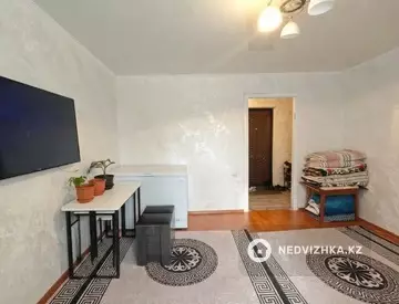 2-комнатная квартира, этаж 2 из 9, 45 м², миниатюра 6