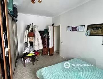 2-комнатная квартира, этаж 1 из 10, 60 м², миниатюра 4