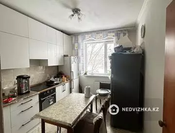 2-комнатная квартира, этаж 1 из 10, 60 м², миниатюра 5