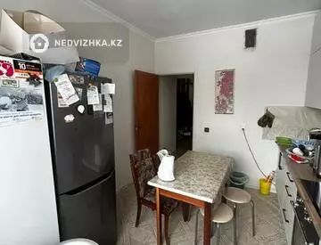 2-комнатная квартира, этаж 1 из 10, 60 м², миниатюра 6