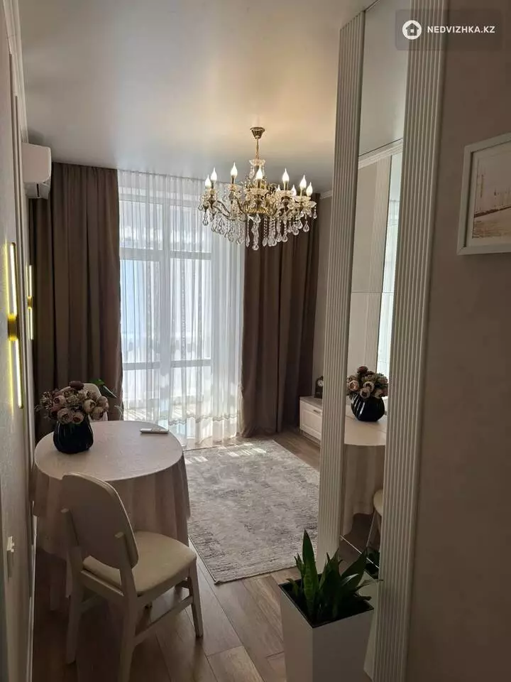 2-комнатная квартира, этаж 4 из 6, 63 м², фотография 3