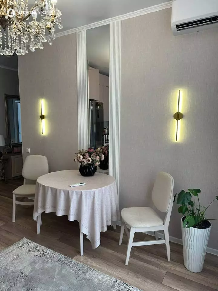 2-комнатная квартира, этаж 4 из 6, 63 м², фотография 2