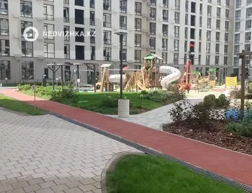2-комнатная квартира, этаж 12 из 12, 48 м², миниатюра 1
