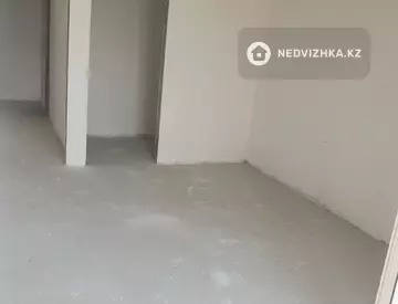 2-комнатная квартира, этаж 12 из 12, 48 м², миниатюра 4