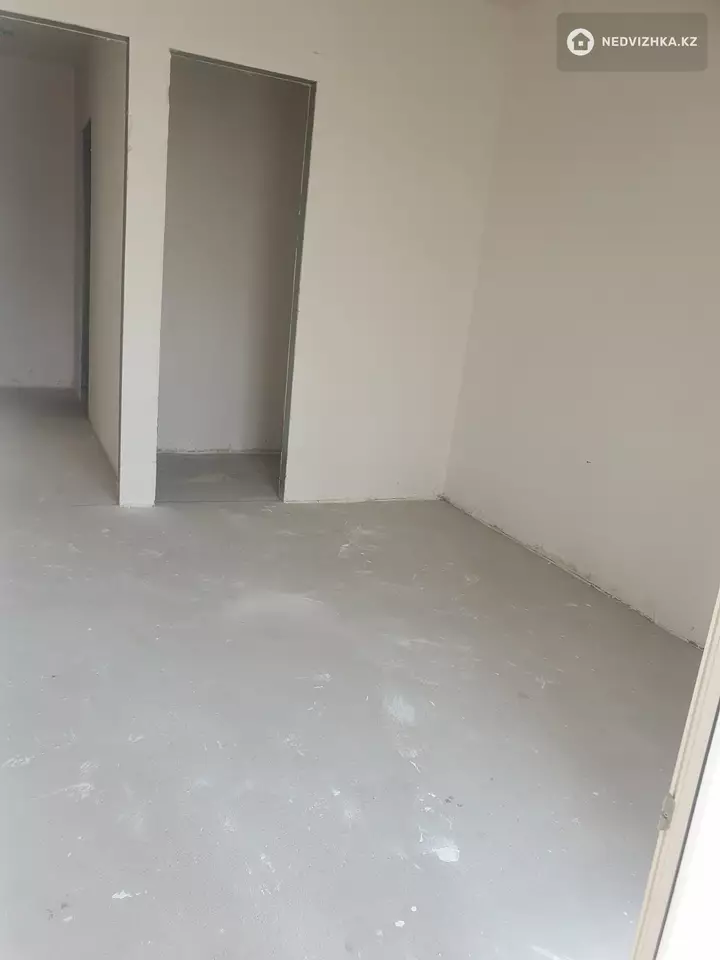 2-комнатная квартира, этаж 12 из 12, 48 м², фотография 4
