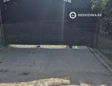5-комнатный дом, 6 соток, 200 м²