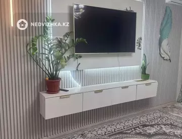 2-комнатная квартира, этаж 1 из 5, 56 м², миниатюра 1