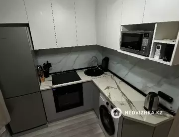 1-комнатная квартира, этаж 2 из 5, 40 м², Посуточно, миниатюра 1
