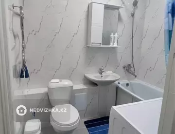 1-комнатная квартира, этаж 2 из 5, 40 м², Посуточно, миниатюра 7