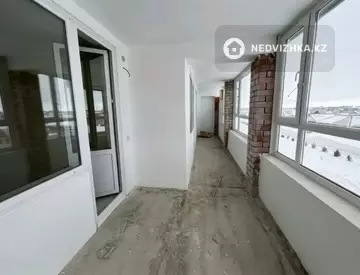 3-комнатная квартира, этаж 4 из 4, 81 м², миниатюра 2