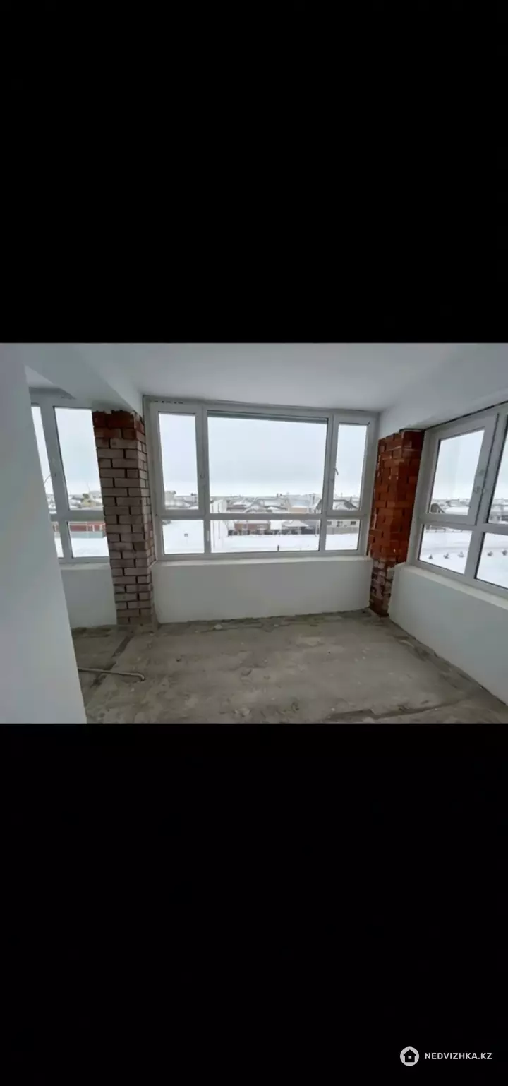 3-комнатная квартира, этаж 4 из 4, 81 м², фотография 3