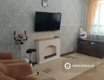 3-комнатная квартира, этаж 1 из 2, 54 м²