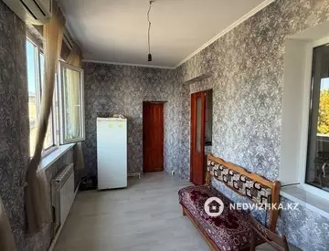 2-комнатная квартира, этаж 2 из 2, 56 м², миниатюра 2