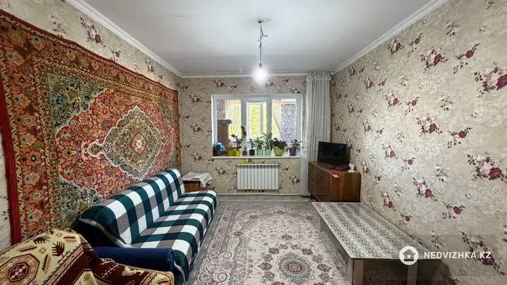 2-комнатная квартира, этаж 2 из 2, 56 м², фотография 3