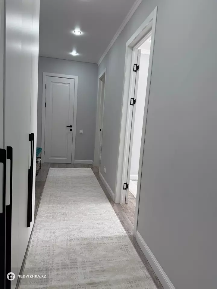 2-комнатная квартира, этаж 4 из 9, 65 м², На длительный срок