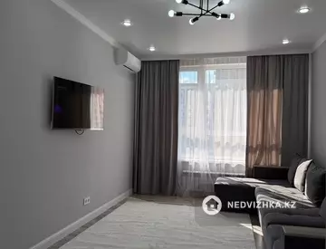 2-комнатная квартира, этаж 4 из 9, 65 м², На длительный срок, миниатюра 3