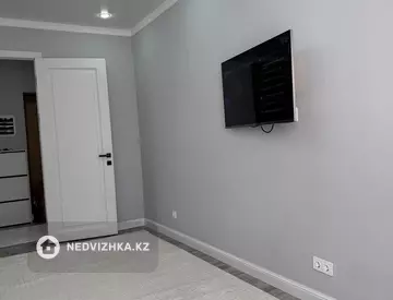 2-комнатная квартира, этаж 4 из 9, 65 м², На длительный срок, миниатюра 7