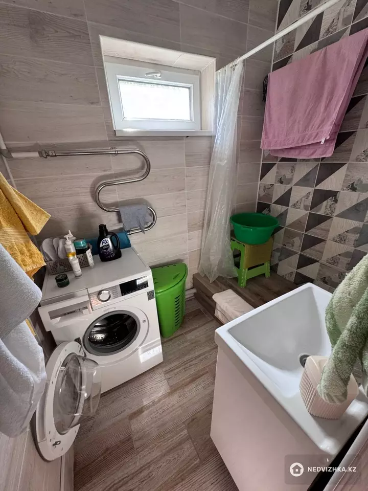3-комнатная квартира, этаж 4 из 5, 68 м², фотография 4