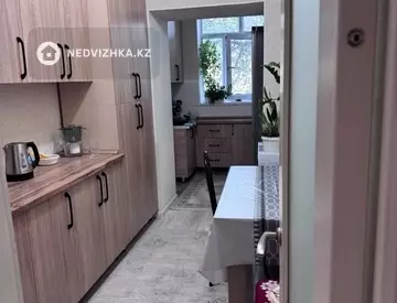 3-комнатная квартира, этаж 4 из 5, 68 м², миниатюра 9