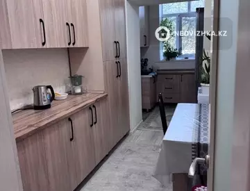 3-комнатная квартира, этаж 4 из 5, 68 м², миниатюра 10