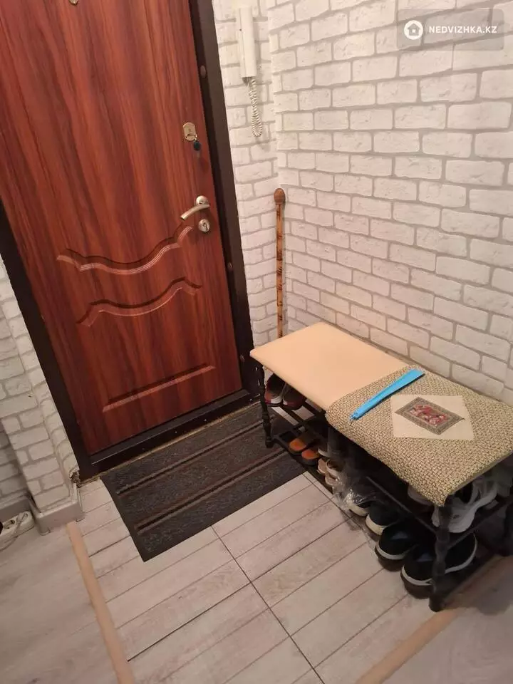 3-комнатная квартира, этаж 3 из 4, 63 м², фотография 2
