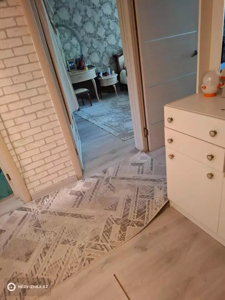3-комнатная квартира, этаж 3 из 4, 63 м², фотография 5
