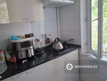 3-комнатная квартира, этаж 3 из 4, 63 м², миниатюра 7