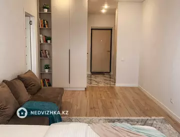 1-комнатная квартира, этаж 5 из 20, 40 м², Посуточно, миниатюра 7