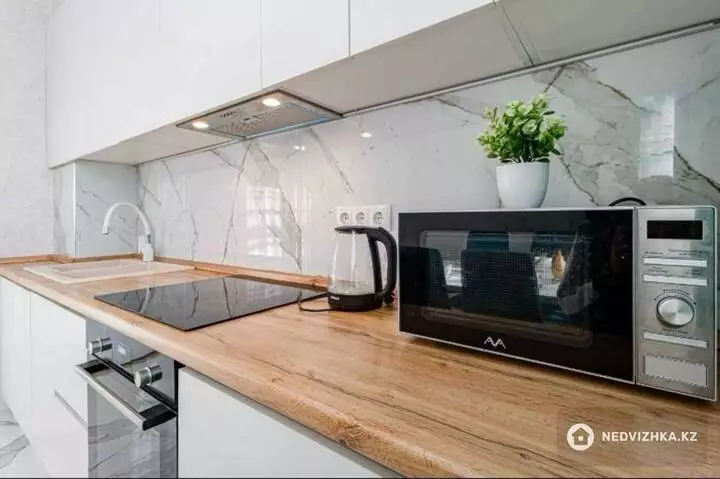 2-комнатная квартира, этаж 5 из 10, 55 м², Посуточно, фотография 5