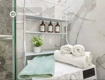 2-бөлмелі пәтер, қабат 5 барлық қабат саны 10, 55 м², Посуточно, 8-нобай