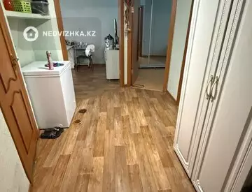 3-комнатная квартира, этаж 3 из 5, 60 м², миниатюра 6