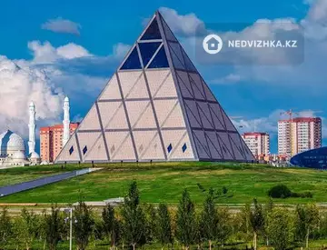 2-комнатная квартира, этаж 22 из 22, 72 м², миниатюра 2