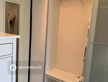 1-комнатная квартира, этаж 5 из 9, 40 м², Посуточно, миниатюра 11