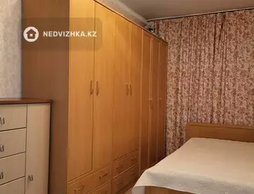 2-комнатная квартира, этаж 3 из 5, 53 м², миниатюра 1