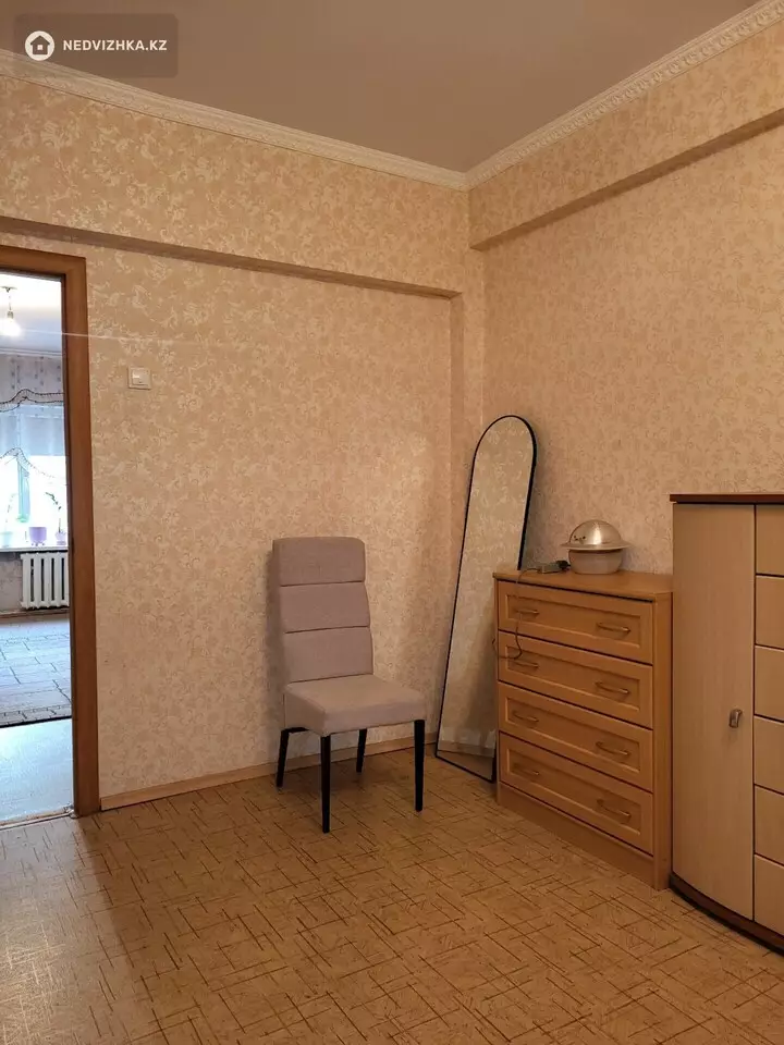 2-комнатная квартира, этаж 3 из 5, 53 м², фотография 2