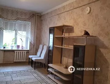 2-комнатная квартира, этаж 3 из 5, 53 м², миниатюра 3