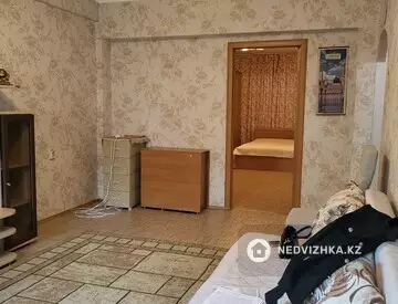 2-комнатная квартира, этаж 3 из 5, 53 м², миниатюра 7