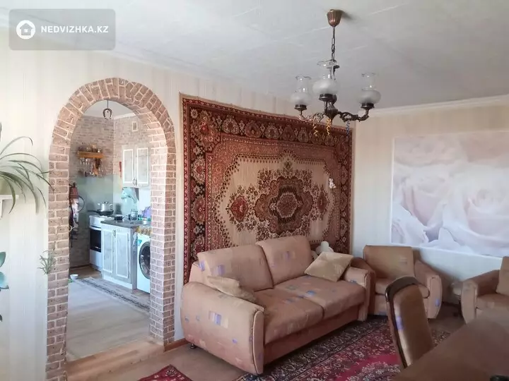 2-комнатная квартира, этаж 5 из 9, 43 м², фотография 2