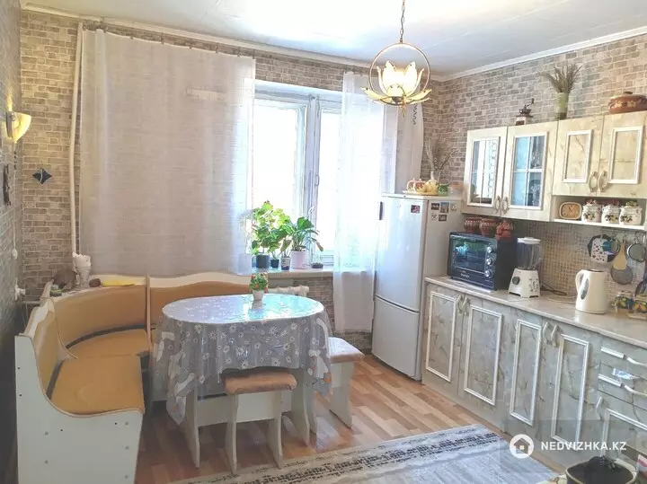 2-комнатная квартира, этаж 5 из 9, 43 м², фотография 3
