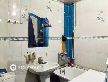 2-комнатная квартира, этаж 3 из 5, 44 м², миниатюра 8