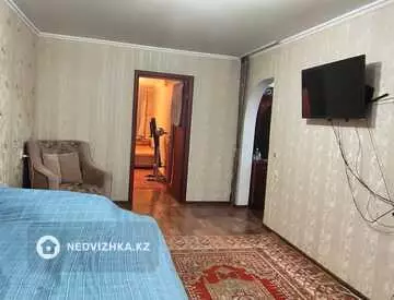 2-комнатная квартира, этаж 3 из 5, 44 м², миниатюра 4