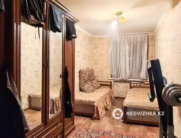 2-комнатная квартира, этаж 3 из 5, 44 м², миниатюра 2