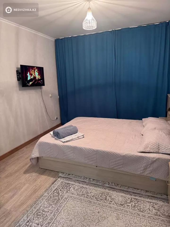 1-комнатная квартира, этаж 7 из 16, 30 м², Посуточно, фотография 2
