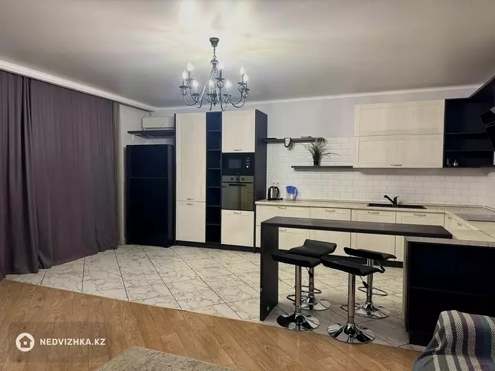 2-комнатная квартира, этаж 14 из 16, 76 м², На длительный срок