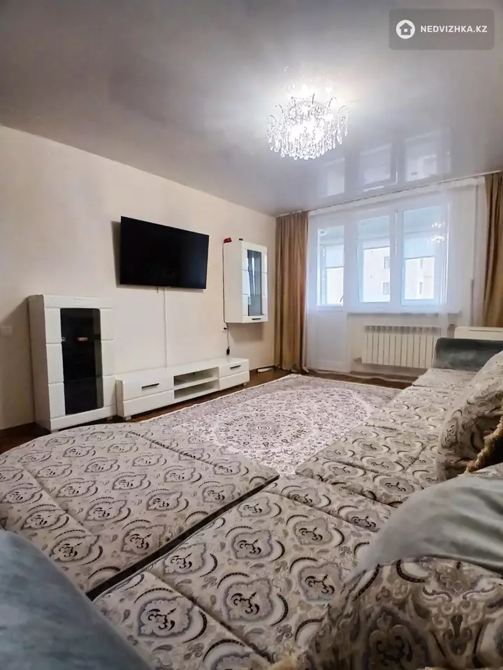 2-бөлмелі пәтер, қабат 9 барлық қабат саны 10, 56 м²