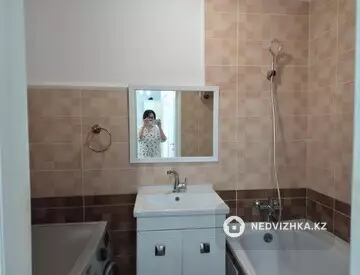 3-комнатная квартира, этаж 3 из 10, 80 м², На длительный срок, миниатюра 4