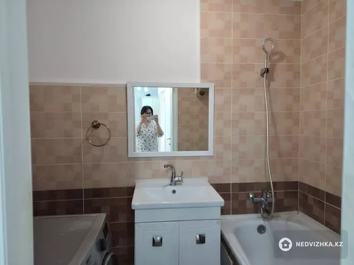3-комнатная квартира, этаж 3 из 10, 80 м², На длительный срок, фотография 4