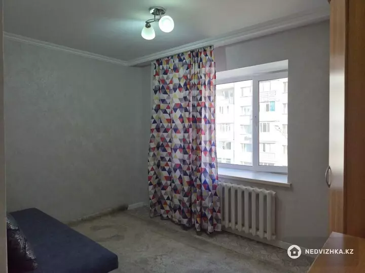 3-комнатная квартира, этаж 3 из 10, 80 м², На длительный срок, фотография 2