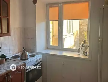 3-комнатная квартира, этаж 4 из 5, 59 м², миниатюра 4